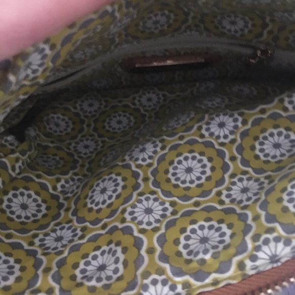 Urban Expressions Clutch - Picture 3 of 4